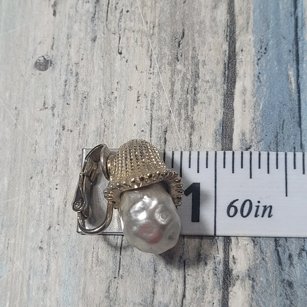 Sarah Coventry Earrings - Picture 10 of 10